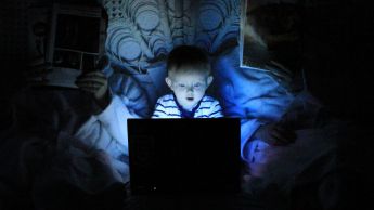 España y otros ocho países piden reforzar la protección online de los menores