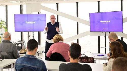 Óscar Vilda, CEO de Finetwork, durante un encuentro con la prensa