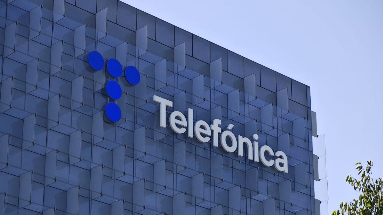 Telefónica arranca la negociación del ERE que afectará a 5.100 de empleados en España