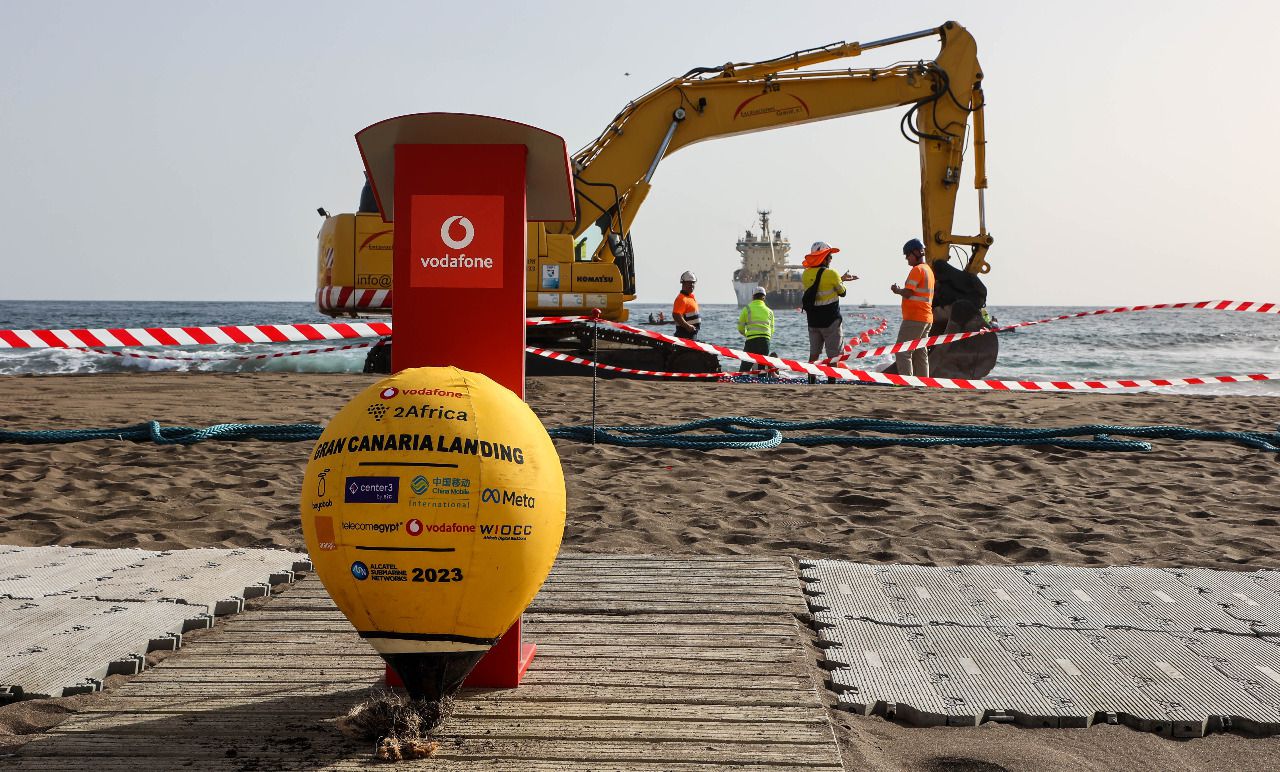 El cable submarino 2Africa amarra en Canarias