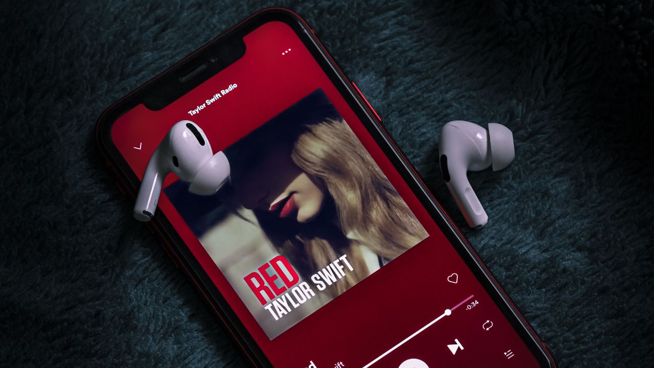 Un minuto en internet: 69.444 canciones de Taylor Swift y 694.000 reels en Instagram