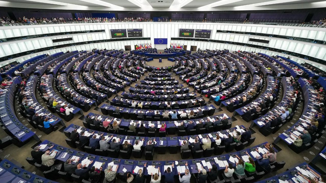 Las comisiones de Mercado Interior y Libertades Civiles del Parlamento Europeo han aprobado el texto de la AI Act
