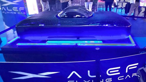 El coche volador de Alef sí vuela, está autorizado en USA y pronto habrá una demostración pública