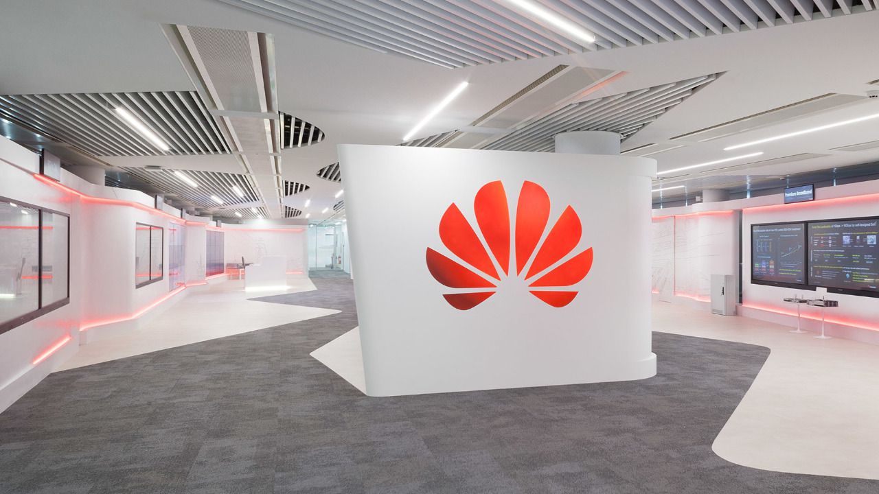 Oficias de Huawei en Milán (Italia)