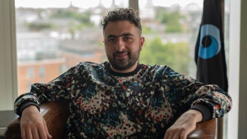 Microsoft ficha a Mustafa Suleyman, cofundador de DeepMind, como CEO de una nueva división de IA