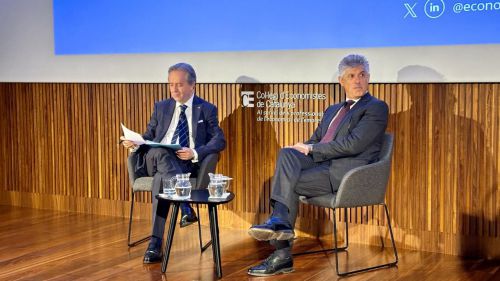 Marco Patuano, CEO de Cellnex, durante su intervención en el Col·legi d'Economistes de Catalunya (CEC)