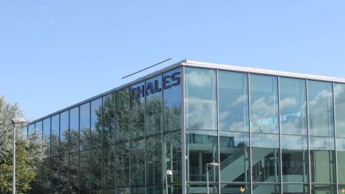 Thales pujará por la división de defensa de Atos si sale a la venta
