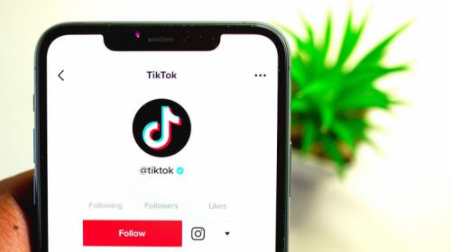 TikTok refuerza el control de edad en Europa y apuesta por la predicción automática para proteger a los menores