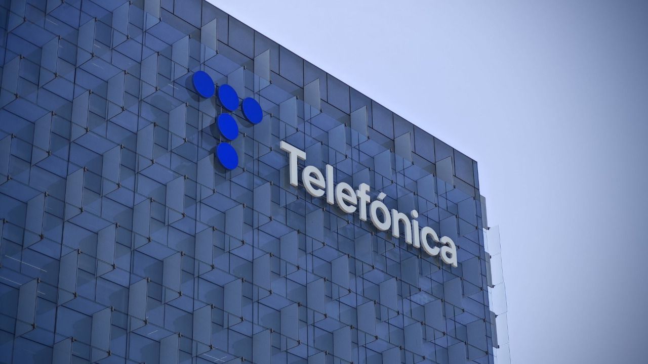 Telefónica estudia un nuevo ERE que afectará a entre 4.000 y 5.000 empleados en España
