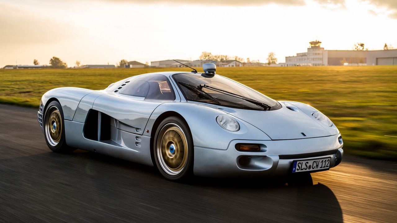 Isdera Commendatore 112i