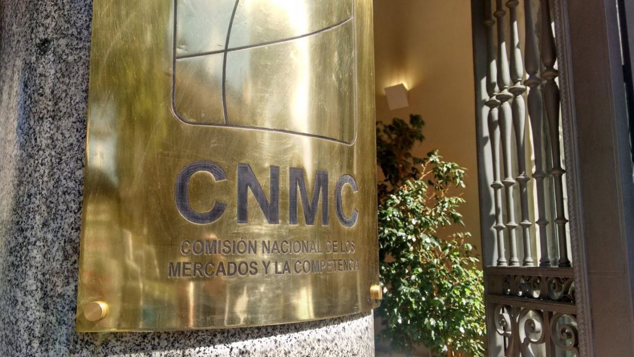 La CNMC abre un nuevo expediente sancionador a Telefónica por las condiciones de permanencia en su televisión de pago