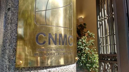 La CNMC abre un nuevo expediente sancionador a Telefónica por las condiciones de permanencia en su televisión de pago
