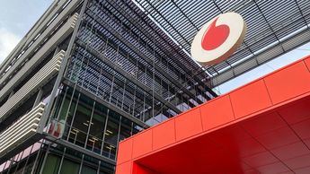 Telefónica y MasOrange mueven ficha: los escenarios reales detrás de una posible absorción de Vodafone España