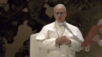 El papa León XIV advierte sobre el impacto de la inteligencia artificial en las generaciones jóvenes