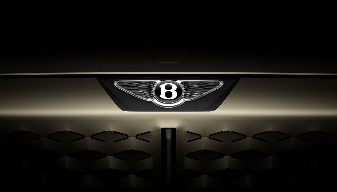 Bentley 2025: Nuevo Logo y Escape Akrapovi? Revolucionan su ADN