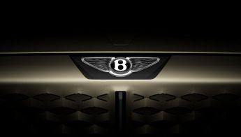 Bentley 2025: Nuevo Logo y Escape Akrapovi&#269; Revolucionan su ADN