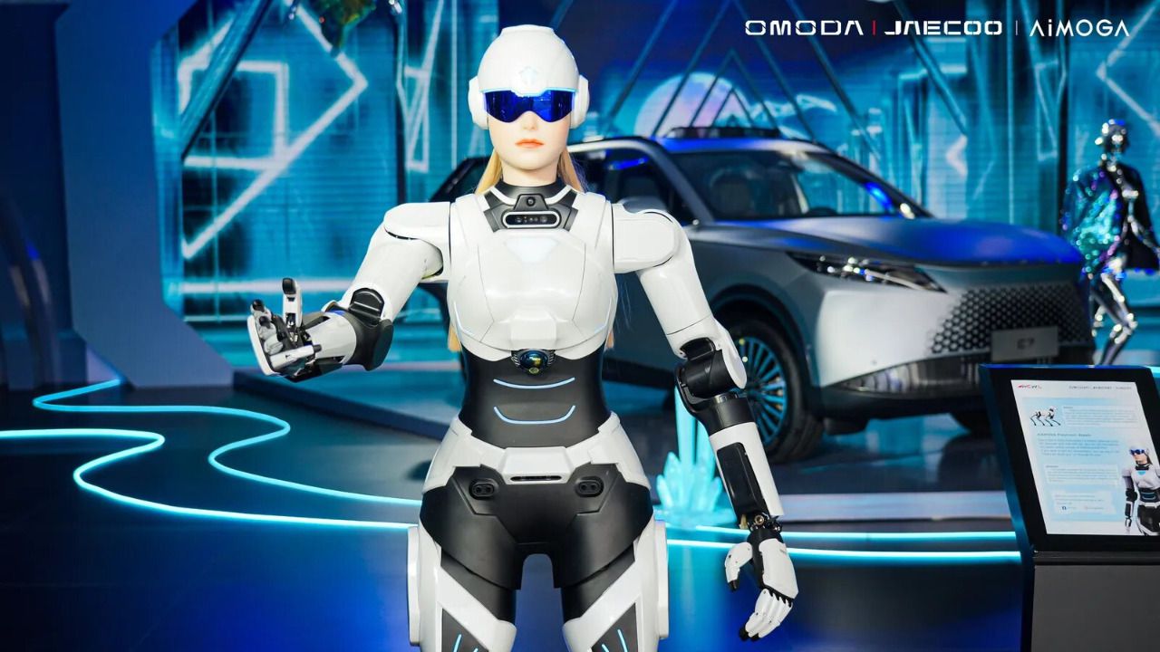 Omoda y Jaecoo llevarán robots humanoides a sus concesionarios europeos