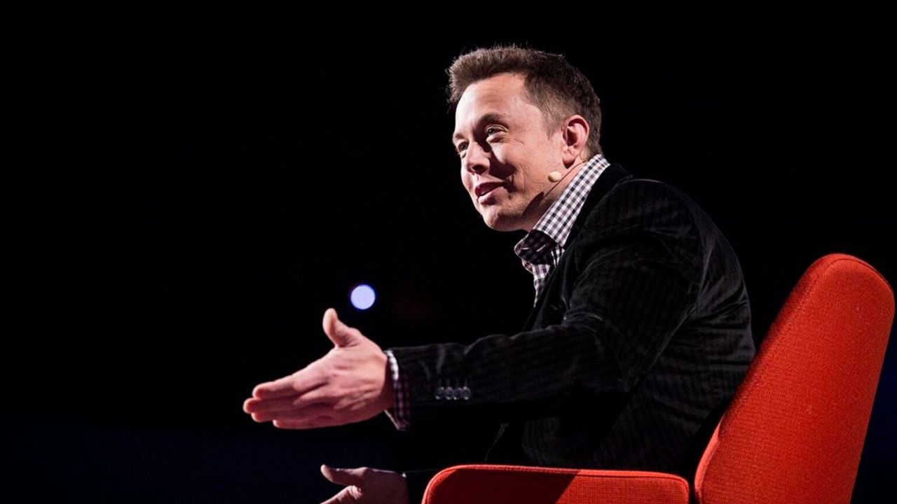 Musk demanda a Apple y OpenAI por una presunta conspiración para restringir la competencia en inteligencia artificial