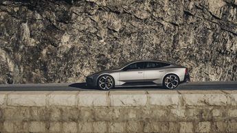 Llega Polestar 5, un gran turismo eléctrico de diseño escandinavo