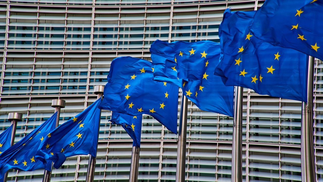 Meta y TikTok tumban la tasa europea del DSA: la justicia obliga a la Comisión a rehacer su cálculo