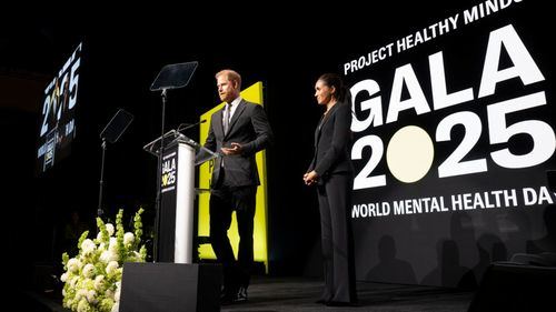 El príncipe Harry y Meghan Markle durante su intervención en la gala anual de Project Healthy Minds