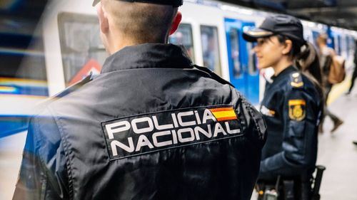 La Policía Nacional desarticula una red de ciberestafas vinculada a falsos empleos en TikTok