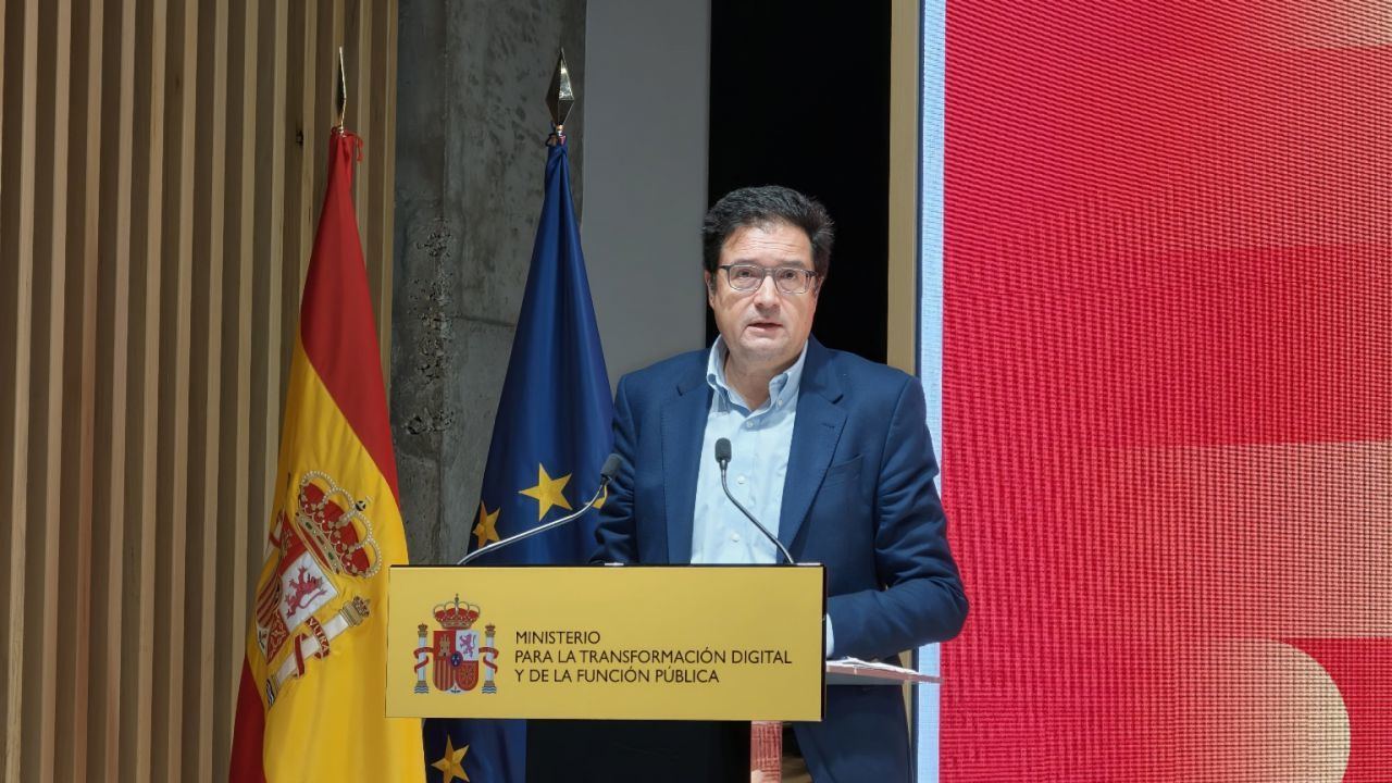 Óscar López, ministro para la Transformación Digital y de la Función Pública, durante la rueda de prensa