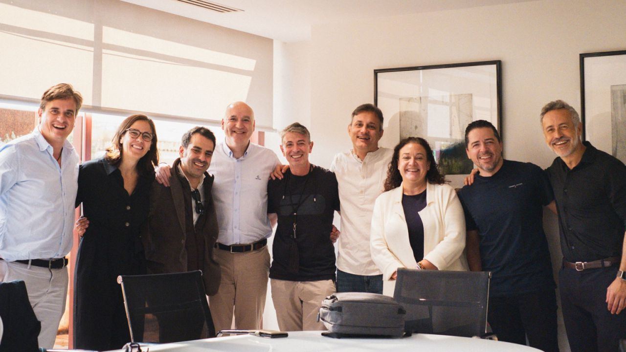 Visual Trans compra DeiWorld y consolida su posición en software logístico en español