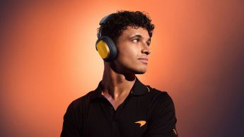 Bowers & Wilkins y McLaren amplían su alianza con los nuevos auriculares Px8 S2 McLaren Edition