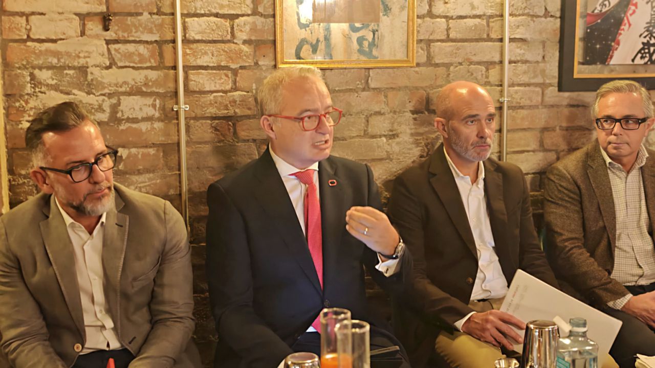 Un cóctel de nubes, GPUs y deuda: así es la tercera región cloud en España de Oracle