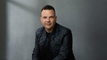 Claves y planes de José Elías para entrar en el negocio de las telecomunicaciones