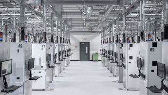 El Gobierno ultima una inversión de 2.350 millones para atraer a Diamond Foundry y montar una fábrica de sustratos de diamante para chips en Extremadura