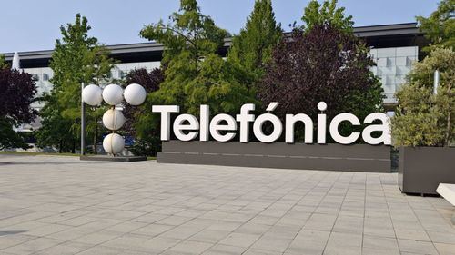 América Móvil y Entel rompen su alianza para pujar por Telefónica Chile y reordenan el escenario competitivo
