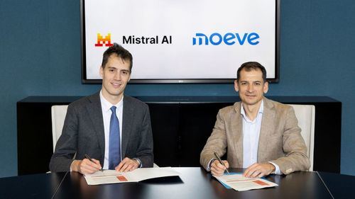 Arthur Mensch, CEO de Mistral AI y David Liras, CDIO de Moeve