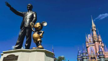 Disney abre la puerta a la IA generativa: invertirá 1.000 millones en OpenAI y permitirá crear vídeos de su personaje con IA