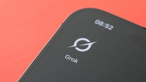 Bruselas abre un nuevo frente contra X por Grok por imágenes sexualizadas de menores