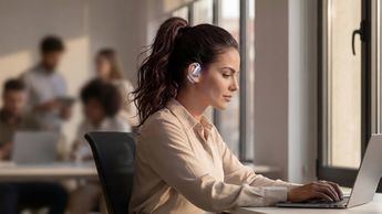 Soundcore lanza los primeros auriculares con diseño abierto y cancelación activa