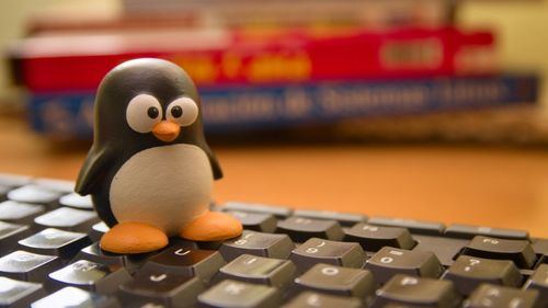 Francia acelera su salto a Linux para reducir su dependencia tecnológica de EE. UU. y dejar atrás Windows