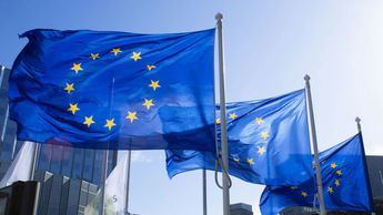 Bruselas obliga a Meta a reabrir gratuitamente WhatsApp a los asistentes de IA rivales
