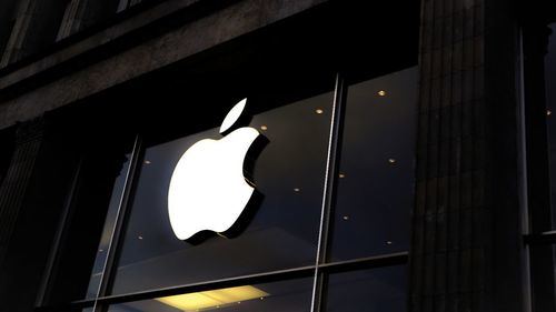 Apple demanda a OpenAI por el presunto robo de secretos comerciales para desarrollar sus dispositivos con IA