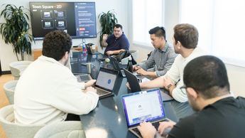 Gartner prevé que el 60% de las empresas trabajará con equipos de desarrollo más pequeños impulsados por IA antes de 2029