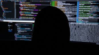 La inteligencia artificial acelera los ciberataques, los delincuentes ya reducen operaciones de semanas a solo unos días