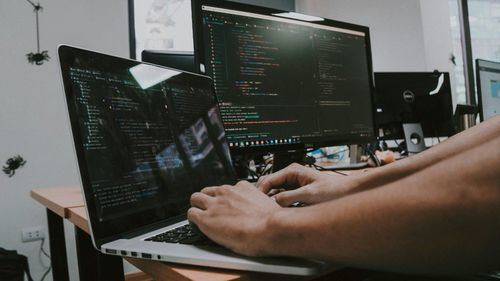 Los ciberdelincuentes preparan una nueva generación de ataques contra la IA mediante técnicas de inyección de prompts