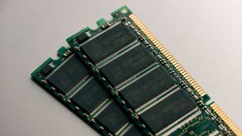 Samsung recupera el liderazgo en memoria DRAM impulsada por la IA mientras Micron presiona a SK hynix
