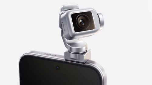 HONOR Robot Phone: así es el móvil con un gimbal que puede seguirte y grabar como una cámara profesional