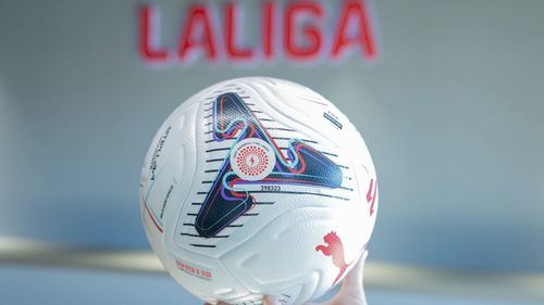 LALIGA implantará un balón conectado en todos los partidos para hacer más precisas las decisiones del VAR