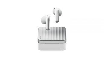 Plaud One, los auriculares con IA que quieren convertir tus conversaciones en tareas automáticamente