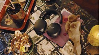 Sonos estrena sus auriculares más ambiciosos y una nueva barra de sonido