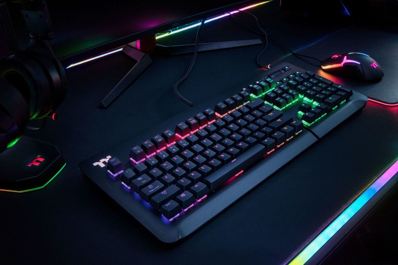 Thermaltake Gaming presenta su nuevo teclado gaming, Level 20 GT RBG
