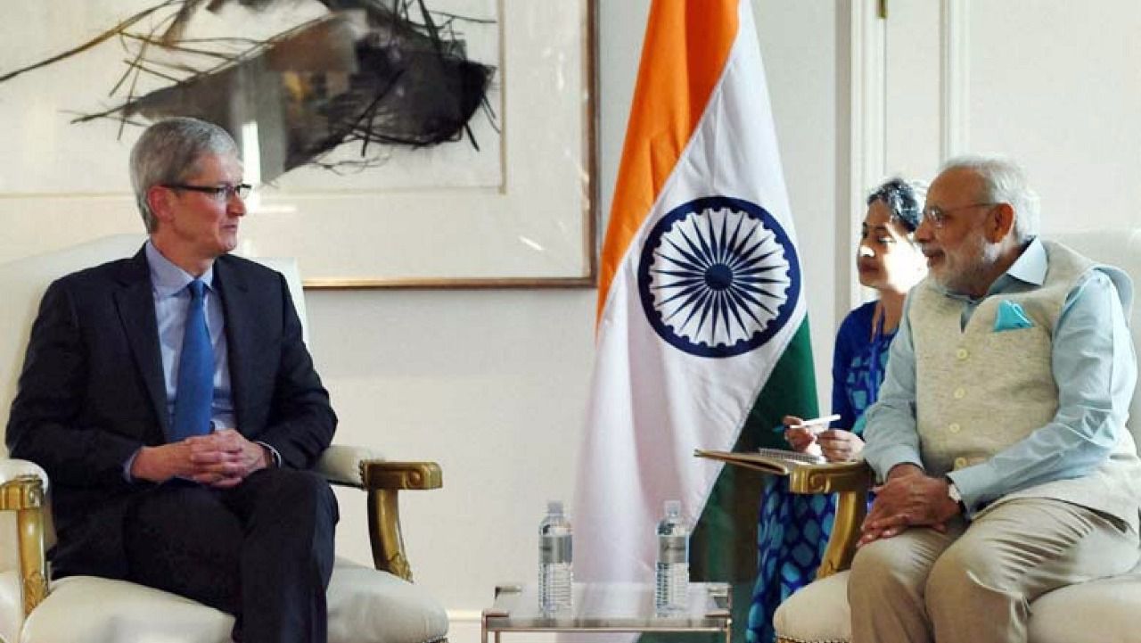 Tim Cook y Narendra Modi en una reunión en India